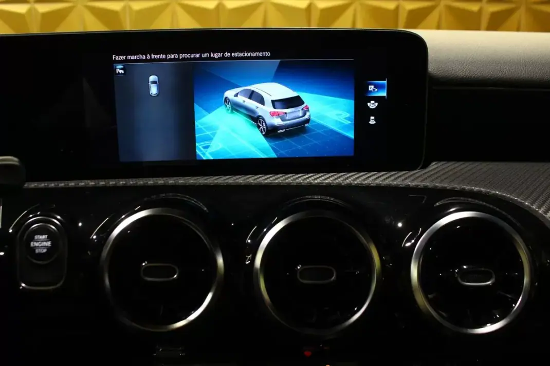 Mercedes-Benz A 250 2020 - 23890 EUR, 109000 km - AUTO.MOTO.pt - 109000km - foto 23 de 29