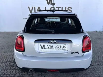 MINI Cooper 2017 - 16900 EUR, 141270 km - AUTO.MOTO.pt - 141270km - foto 6 de 22