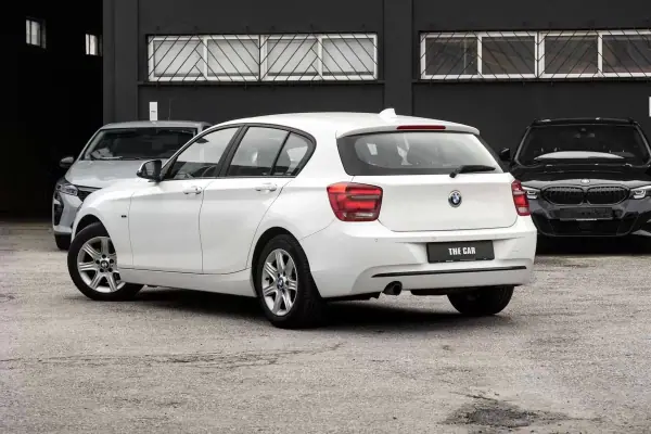 BMW 116 2012 - 13999 EUR, 72000 km - AUTO.MOTO.pt - 72000km - foto 3 de 22