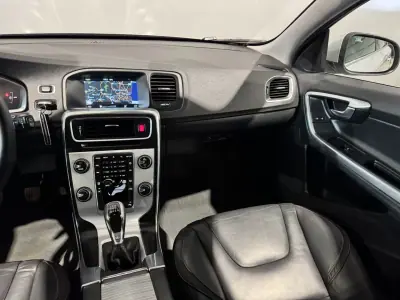 Volvo V60 2016 - 13900 EUR, 265393 km - 265393km - foto 17 de 44