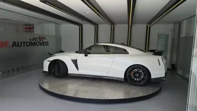 Nissan GT-R 2017 - 149900 EUR, 50238 km - AUTO.MOTO.pt - 50238km - foto 13 de 57