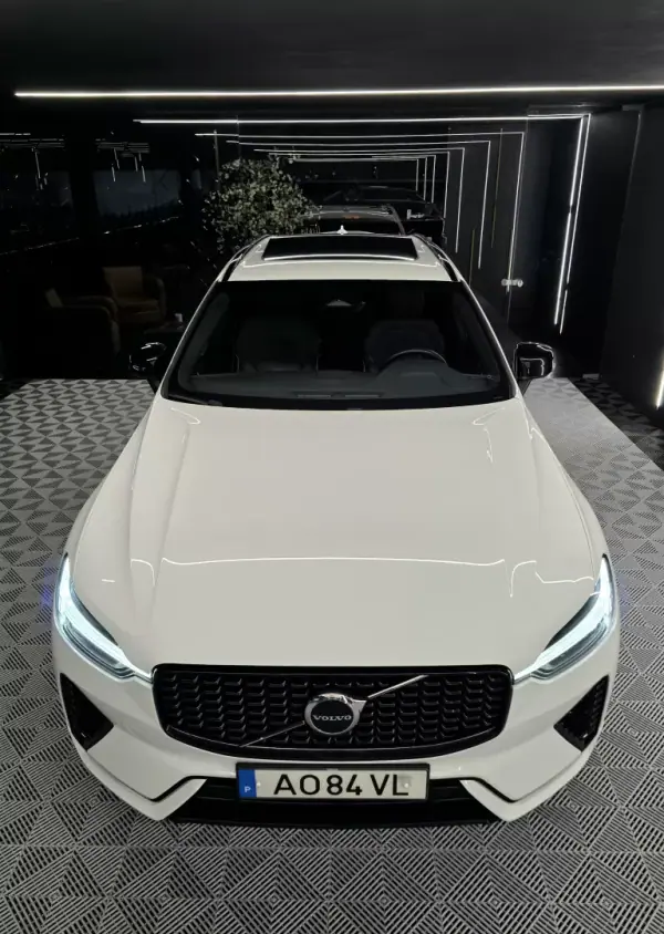 Volvo XC 60 2022 - 36750 EUR, 142382 km - AUTO.MOTO.pt - 142382km - foto 11 de 37