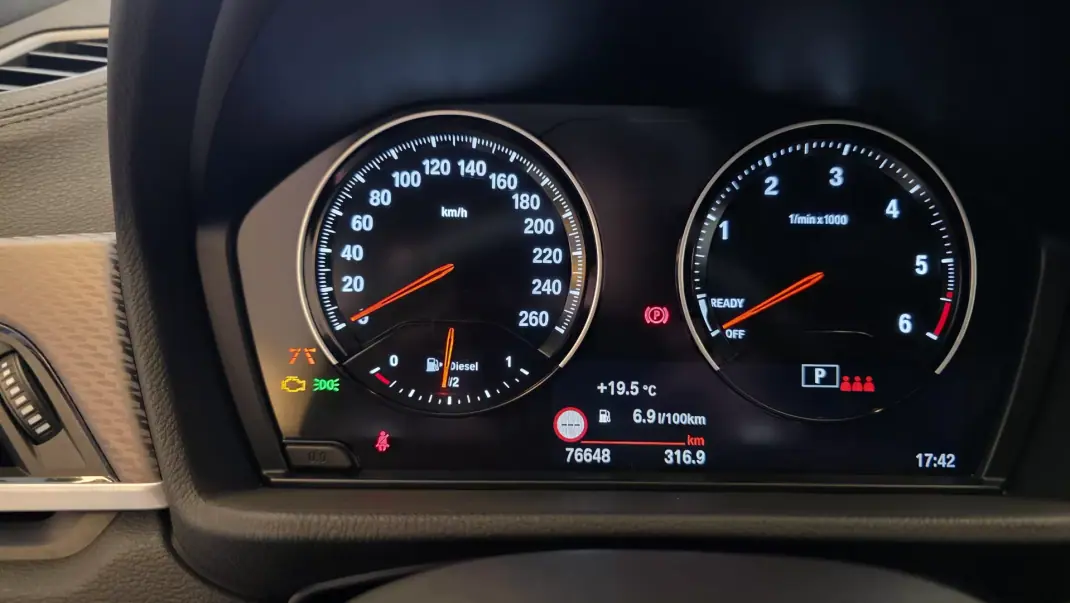 BMW X2 2021 - 36900 EUR, 76648 km - AUTO.MOTO.pt - 76648km - foto 42 de 59