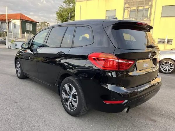 BMW 218 Gran Tourer 2016 - 15950 EUR, 200000 km - AUTO.MOTO.pt - 200000km - foto 7 de 51