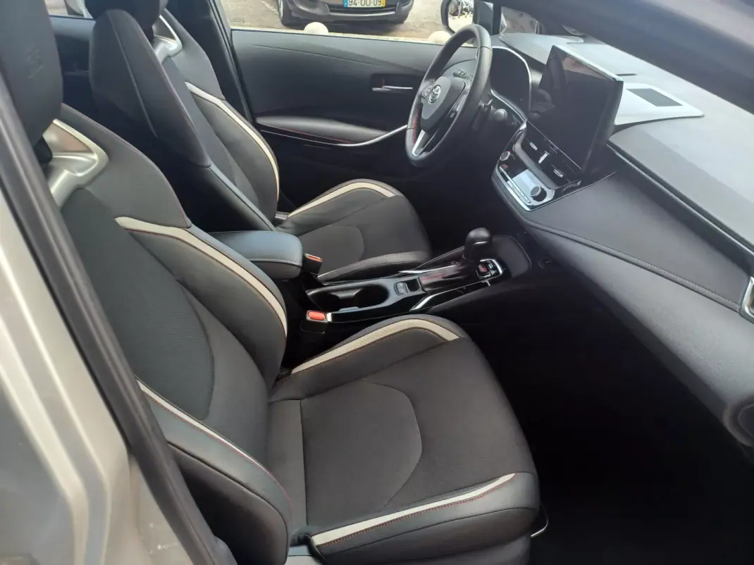 Toyota Corolla 2024 - 38890 EUR, 25995 km - AUTO.MOTO.pt - 25995km - foto 24 de 34