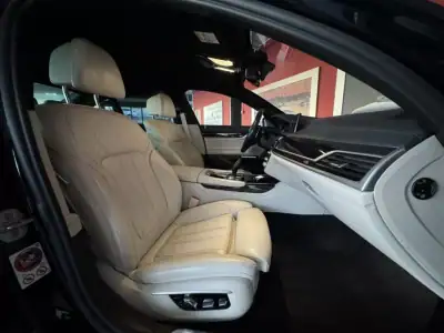 BMW 730 2017 - 44990 EUR, 79085 km - AUTO.MOTO.pt - 79085km - foto 19 de 30