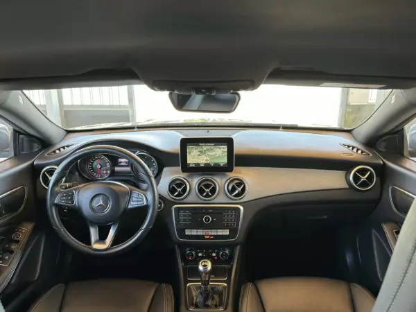 Mercedes-Benz CLA 180 2016 - 17950 EUR, 146271 km - AUTO.MOTO.pt - 146271km - foto 20 de 33