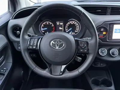 Toyota Yaris 2019 - 14400 EUR, 46977 km - AUTO.MOTO.pt - 46977km - foto 13 de 20