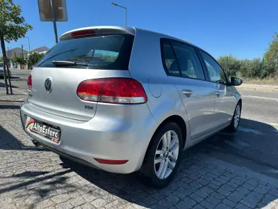 Volkswagen Golf 2009 - 10900 EUR, 161468 km - AUTO.MOTO.pt - 161468km - foto 5 de 25