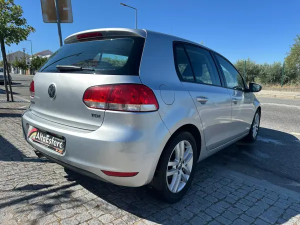 Volkswagen Golf 2009 - 10900 EUR, 161468 km - AUTO.MOTO.pt - 161468km - foto 5 de 25