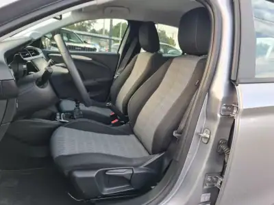 Opel Corsa 2020 - 15990 EUR, 140000 km - AUTO.MOTO.pt - 140000km - foto 29 de 31