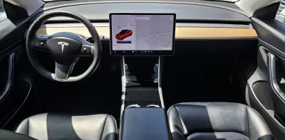 Tesla Model 3 2020 - 25500 EUR, 99000 km - AUTO.MOTO.pt - 99000km - foto 7 de 25