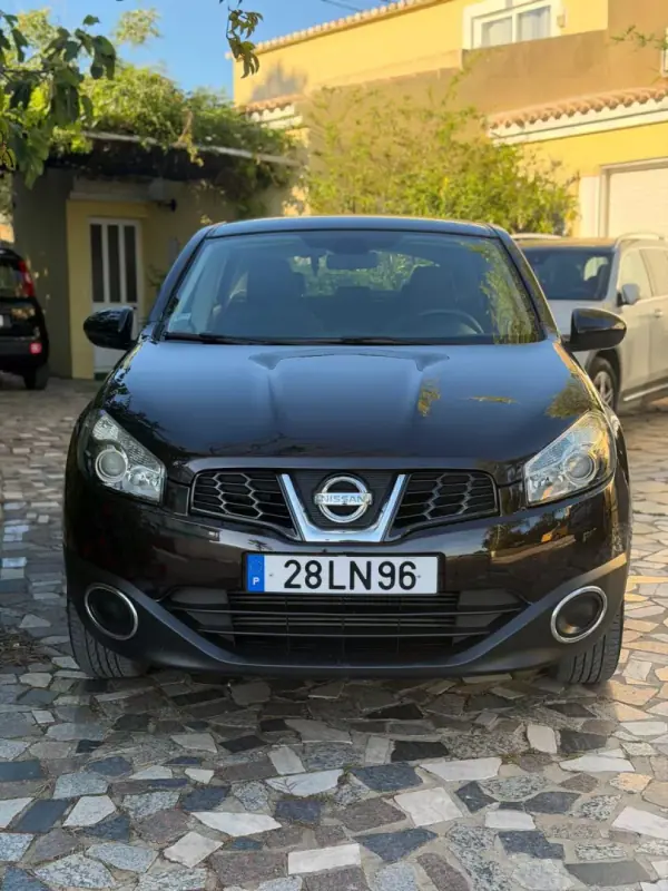 Nissan Qashqai 2011 - 11900 EUR, 118947 km - AUTO.MOTO.pt - 118947km - foto 2 de 9