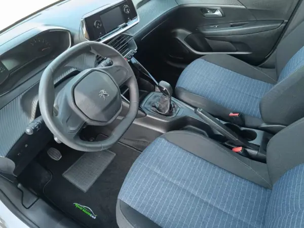 Peugeot 208 2020 - 14750 EUR, 32000 km - AUTO.MOTO.pt - 32000km - foto 14 de 23