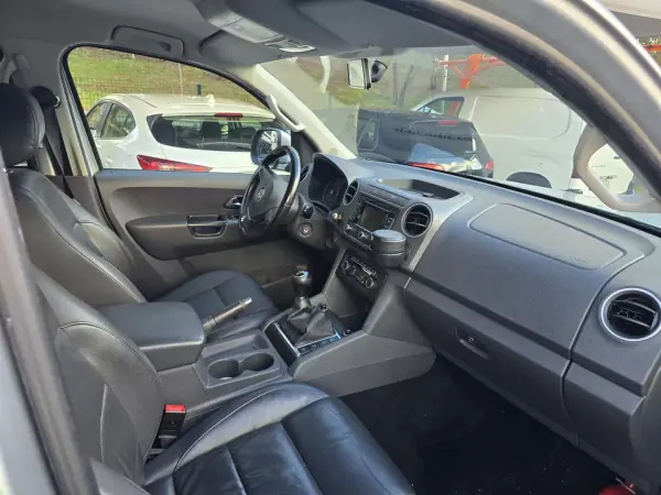 Volkswagen Amarok 2013 - 25900 EUR, 180000 km - AUTO.MOTO.pt - 180000km - foto 3 de 5