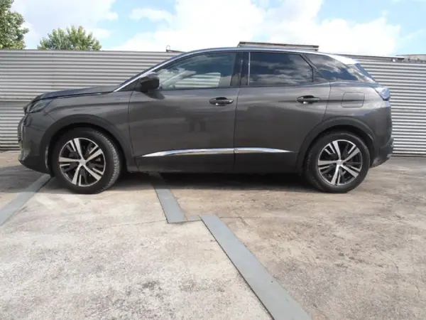 Peugeot 3008 2021 - 24900 EUR, 51500 km - AUTO.MOTO.pt - 51500km - foto 6 de 13