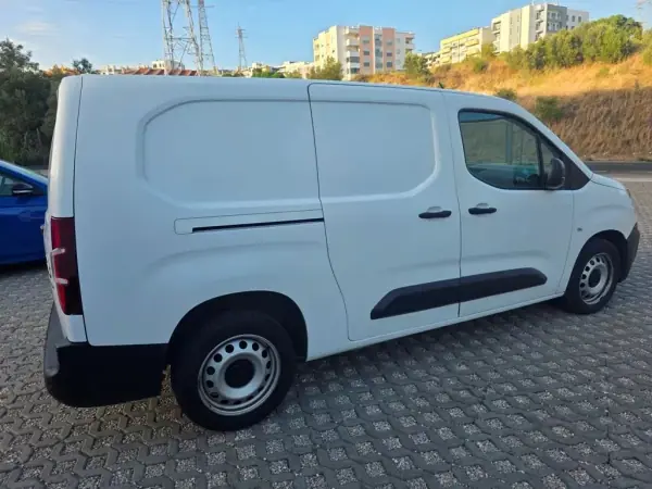 Citroën 2020 - 16990 EUR, 94349 km - AUTO.MOTO.pt - 94349km - foto 10 de 15