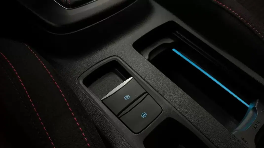 Ford Focus 2025 - 22990 EUR, 11701 km - AUTO.MOTO.pt - 11701km - foto 25 de 35