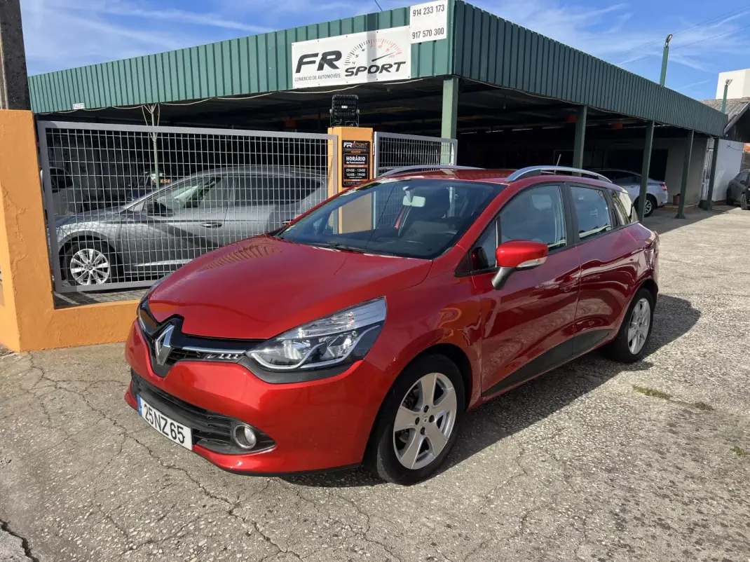 Renault Clio Sport Tourer 2013 - 6950 EUR, 167808 km - AUTO.MOTO.pt - 167808km - foto 1 de 12