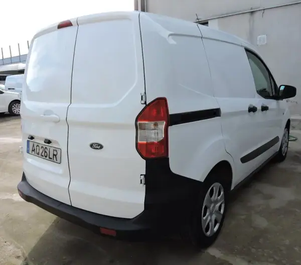 Ford 1.5 TDCi Trend 2022 - 13500 EUR, 51000 km - AUTO.MOTO.pt - 51000km - foto 4 de 11