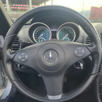 Mercedes-Benz SLK 200 2008 - 14000 EUR, 201000 km - AUTO.MOTO.pt - 201000km - foto 11 de 15