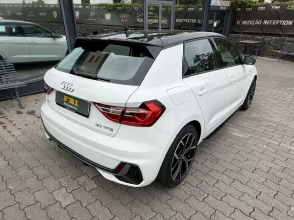 Audi A1 Sportback 2023 - 27900 EUR, 76460 km - AUTO.MOTO.pt - 76460km - foto 9 de 12
