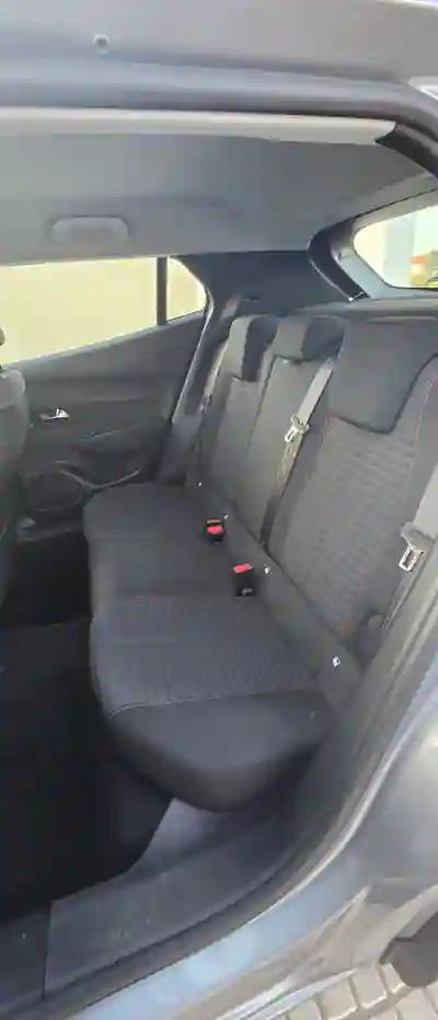 Peugeot 2008 2022 - 16900 EUR, 113000 km - AUTO.MOTO.pt - 113000km - foto 5 de 11