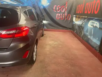 Ford Fiesta 2021 - 13999 EUR, 80000 km - AUTO.MOTO.pt - 80000km - foto 18 de 46