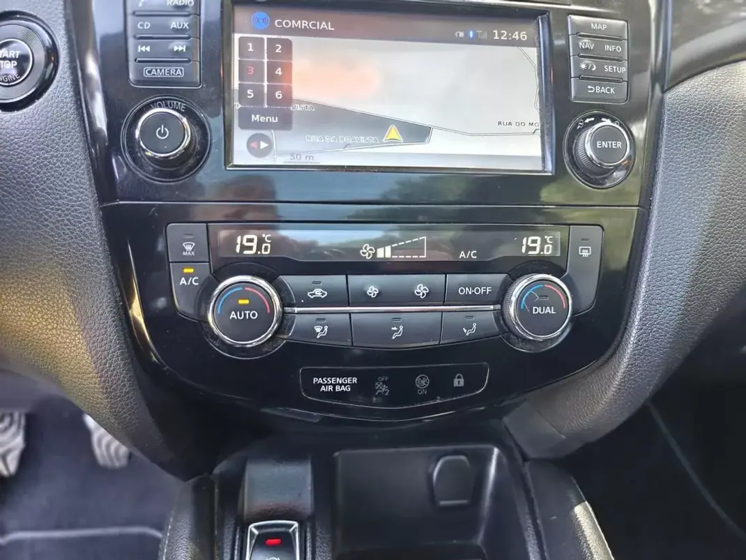 Nissan Qashqai 2016 - 13490 EUR, 159600 km - AUTO.MOTO.pt - 159600km - foto 35 de 39