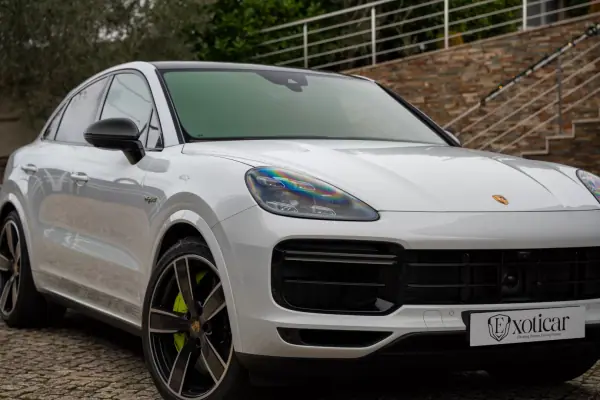 Porsche Cayenne Coupé 2022 - 108888 EUR, 92000 km - AUTO.MOTO.pt - 92000km - foto 27 de 65