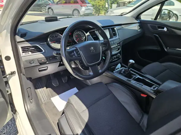 Peugeot 508 SW 2017 - 13700 EUR, 149000 km - AUTO.MOTO.pt - 149000km - foto 12 de 56