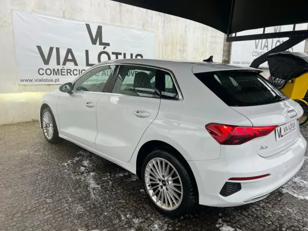 Audi A3 Sportback 2021 - 26750 EUR, 157200 km - AUTO.MOTO.pt - 157200km - foto 5 de 16