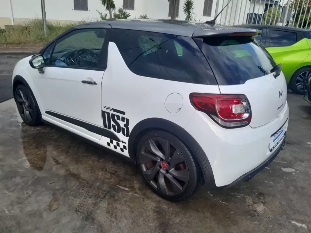 Citroën DS3 2012 - 16900 EUR, 132000 km - AUTO.MOTO.pt - 132000km - foto 5 de 17