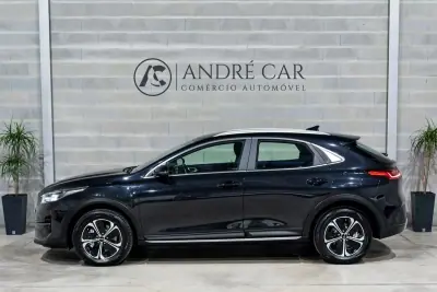 Kia XCeed 2022 - 22450 EUR, 23900 km - AUTO.MOTO.pt - 23900km - foto 4 de 42