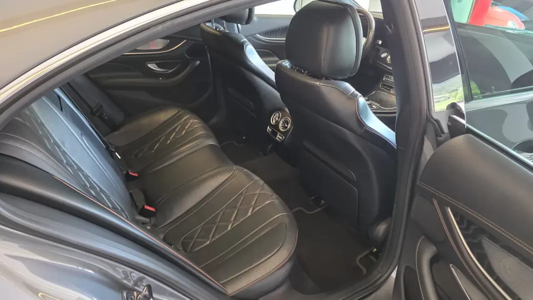 Mercedes-Benz CLS 400 2019 - 44500 EUR, 165703 km - AUTO.MOTO.pt - 165703km - foto 61 de 73