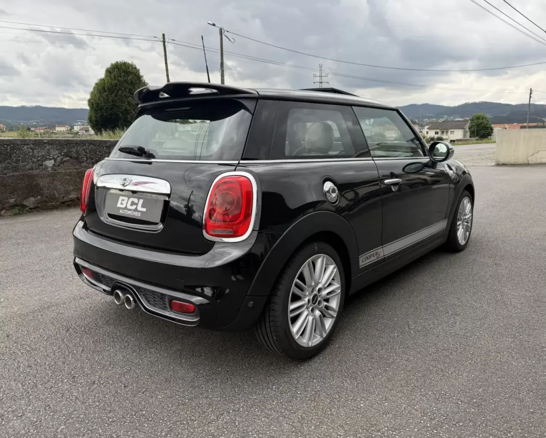 MINI 3 Portas 2016 - 17990 EUR, 130000 km - AUTO.MOTO.pt - 130000km - foto 7 de 30