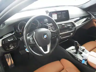 BMW 520 2017 - 26950 EUR, 80835 km - AUTO.MOTO.pt - 80835km - foto 21 de 38