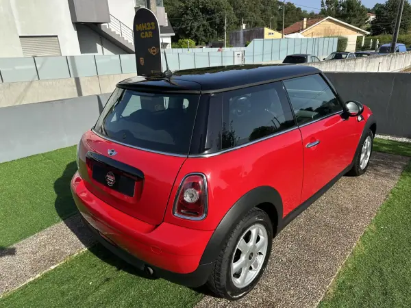 MINI 3 Portas 2010 - 5900 EUR, 200000 km - AUTO.MOTO.pt - 200000km - foto 12 de 51