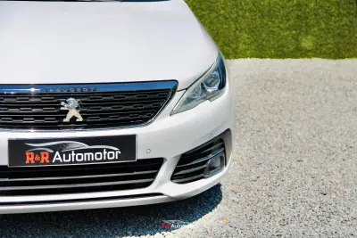 Peugeot 308 2018 - 11900 EUR, 90000 km - 90000km - foto 28 de 29