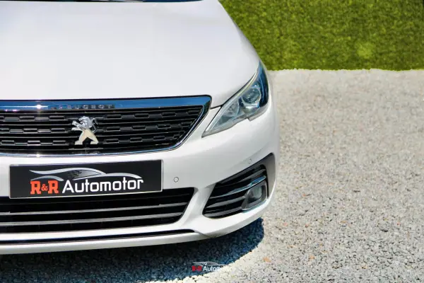 Peugeot 308 2018 - 11900 EUR, 90000 km - 90000km - foto 28 de 29