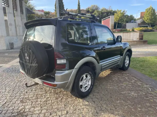 Mitsubishi Pajero 2000 - 15900 EUR, 277000 km - AUTO.MOTO.pt - 277000km - foto 3 de 8