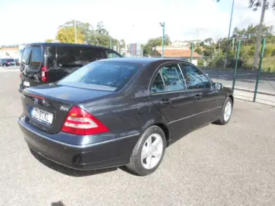 Mercedes-Benz C 220 2004 — foto 6 de 15