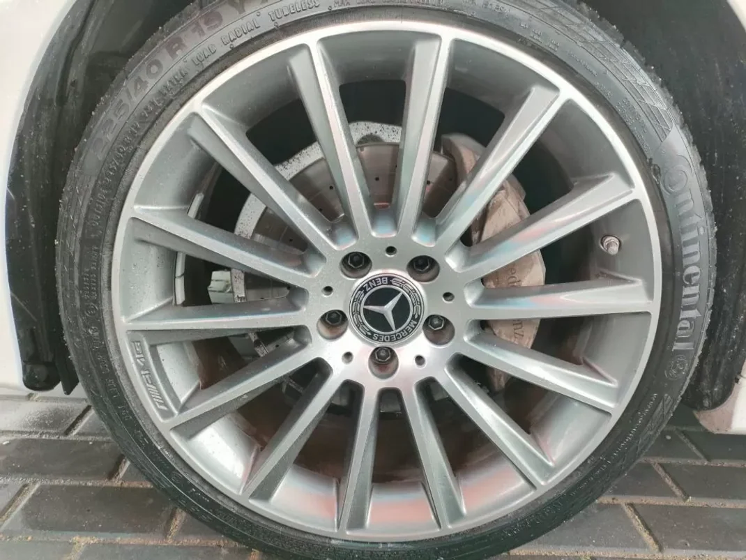 Mercedes-Benz C 220 2018 - 37950 EUR, 27995 km - AUTO.MOTO.pt - 27995km - foto 6 de 16