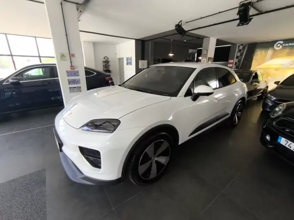 Porsche Macan 2025 - 76875 EUR, 17000 km - AUTO.MOTO.pt - 17000km - foto 15 de 19