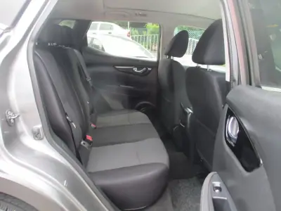 Nissan Qashqai 2016 - 13990 EUR, 190000 km - 190000km - foto 23 de 25