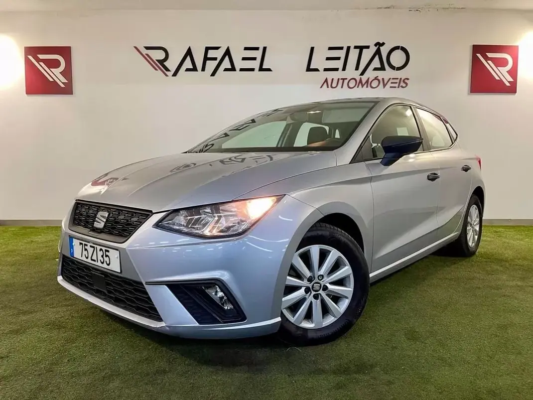 SEAT Ibiza 2019 - 10950 EUR, 170000 km - AUTO.MOTO.pt - 170000km - foto 1 de 28