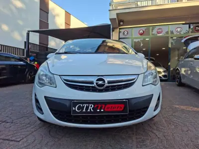 Opel Corsa 2012 — foto 3 de 19
