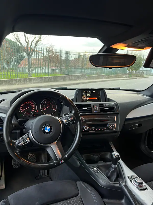 BMW 120 2015 - 16000 EUR, 155000 km - AUTO.MOTO.pt - 155000km - foto 8 de 11