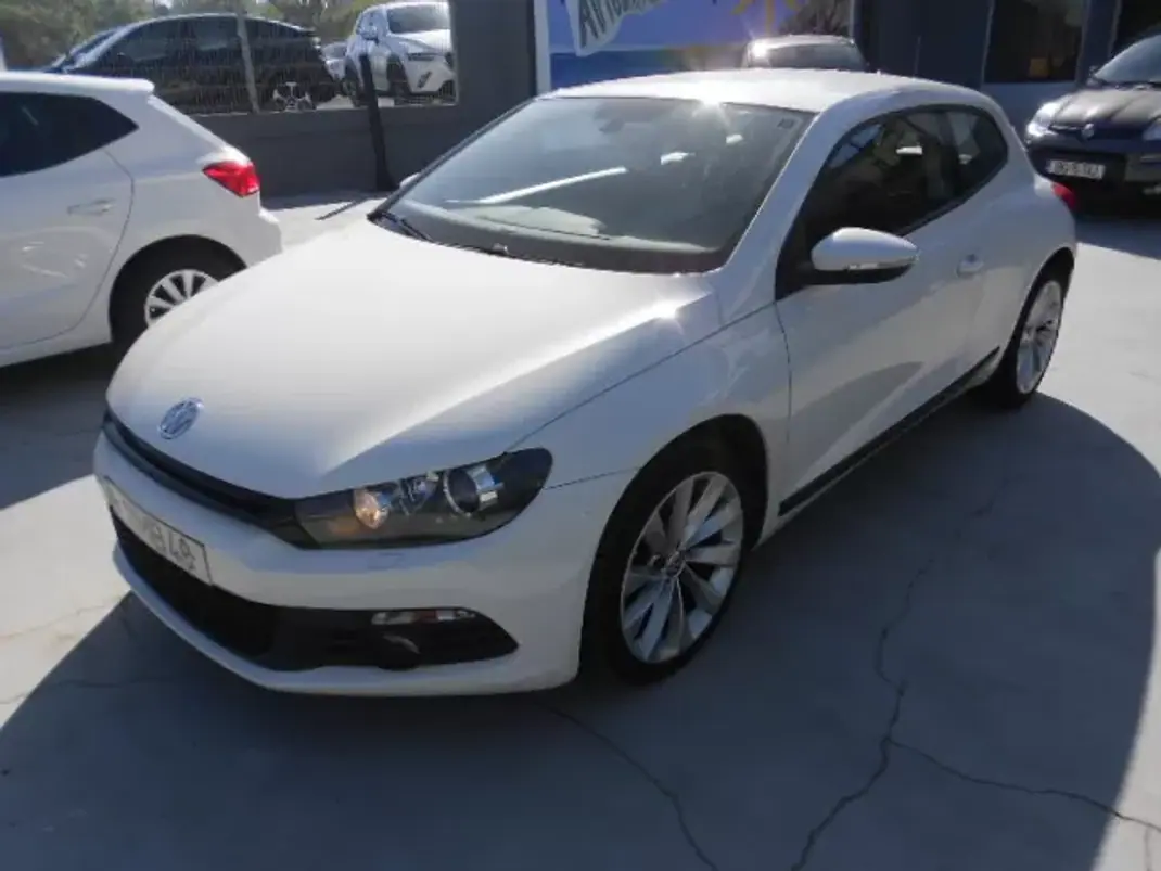 Volkswagen Scirocco 2011 - 12500 EUR, 121314 km - AUTO.MOTO.pt - 121314km - foto 2 de 10