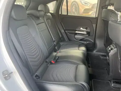 Mercedes-Benz EQA 2023 - 32990 EUR, 77000 km - AUTO.MOTO.pt - 77000km - foto 11 de 15